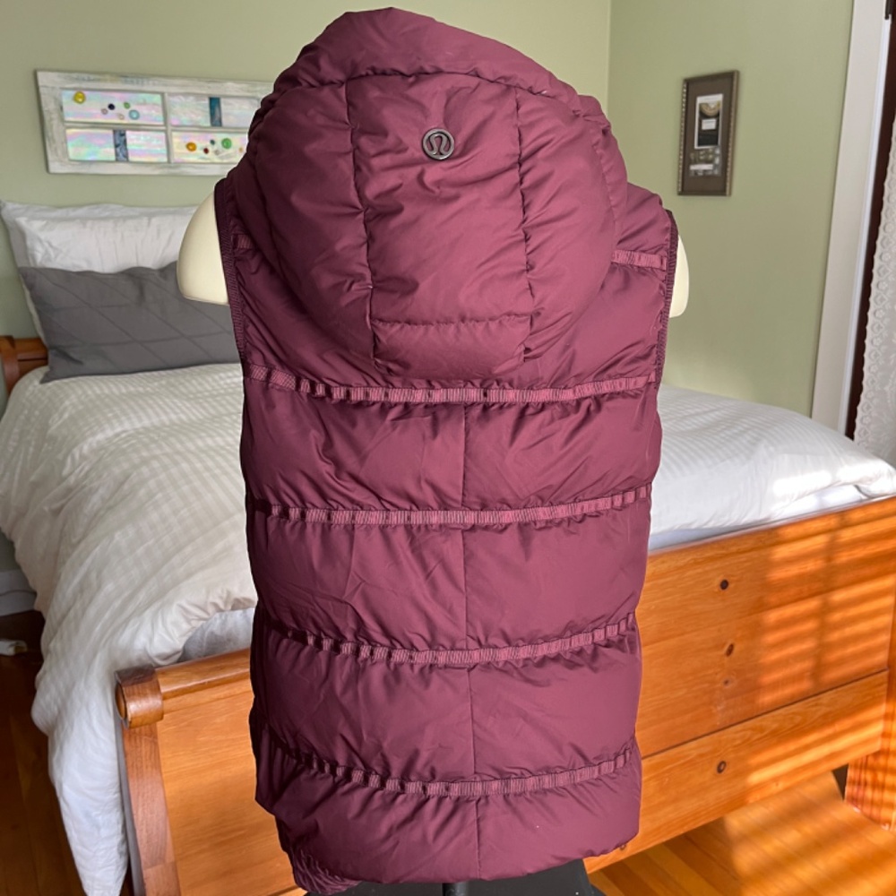 Lululemon Chilly Chill Reversible Puffy Vest Goose Down Bordeaux/Rust Berry - Picture 4 of 12